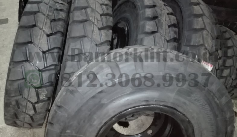 Ban Forklift Solid Bridgestone 8.25-15